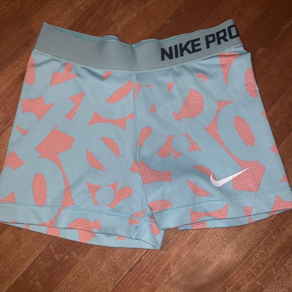 Nike Pros with geometric design! Size xs!